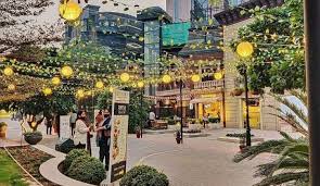 32nd Avenue (milestone)