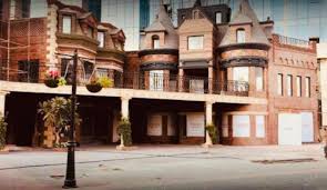 32nd Avenue (milestone)